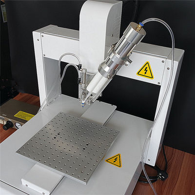Un dispenser automatico da tavolino di 300 P/dispenser liquido